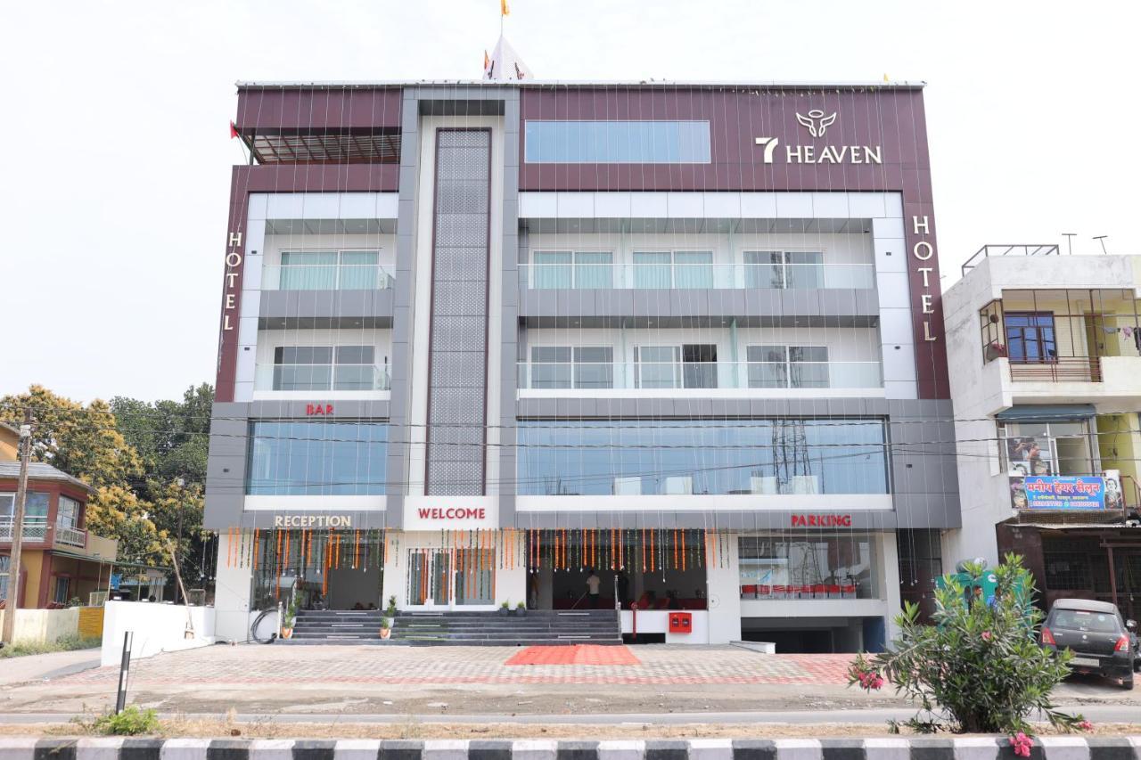 Hotel 7 Heaven Dehradun Eksteriør billede
