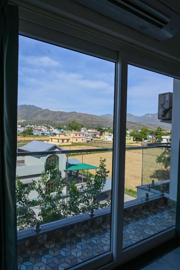 Hotel 7 Heaven Dehradun Eksteriør billede